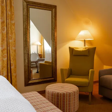 Birke, Ringhotel فندق كيل